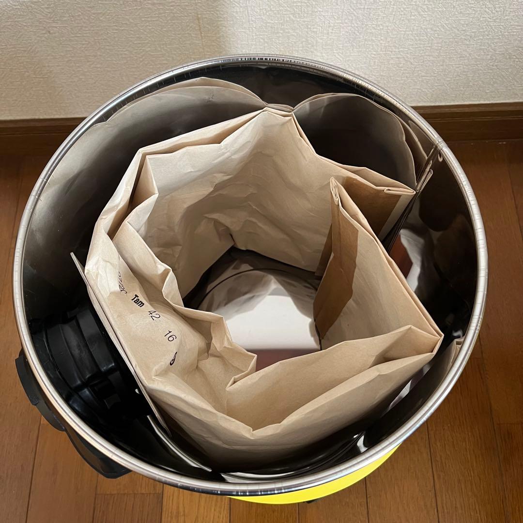 ケルヒャーKRCHER★乾湿両用バキュームクリーナー[WD3]17L 中古