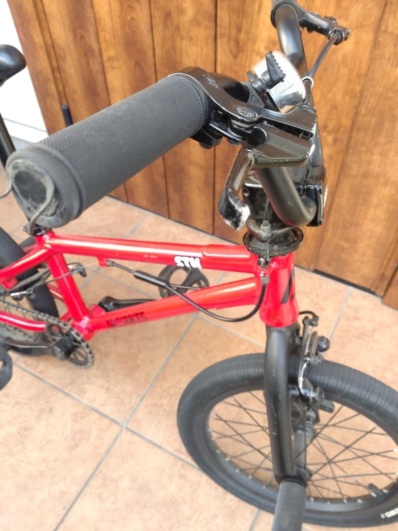 STN ARESAVES BMXバイク レッド　16インチ