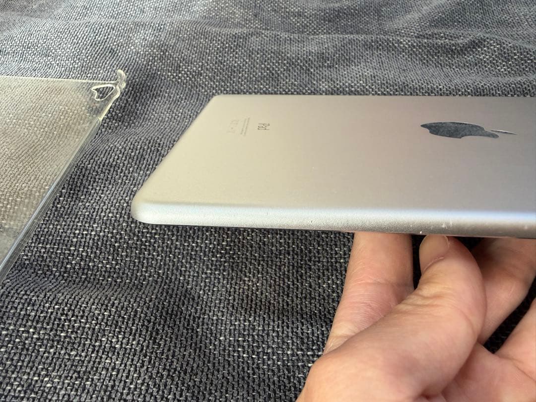 iPad Pro 9.7インチ 本体のみ(Wi-fiモデル 128GB)