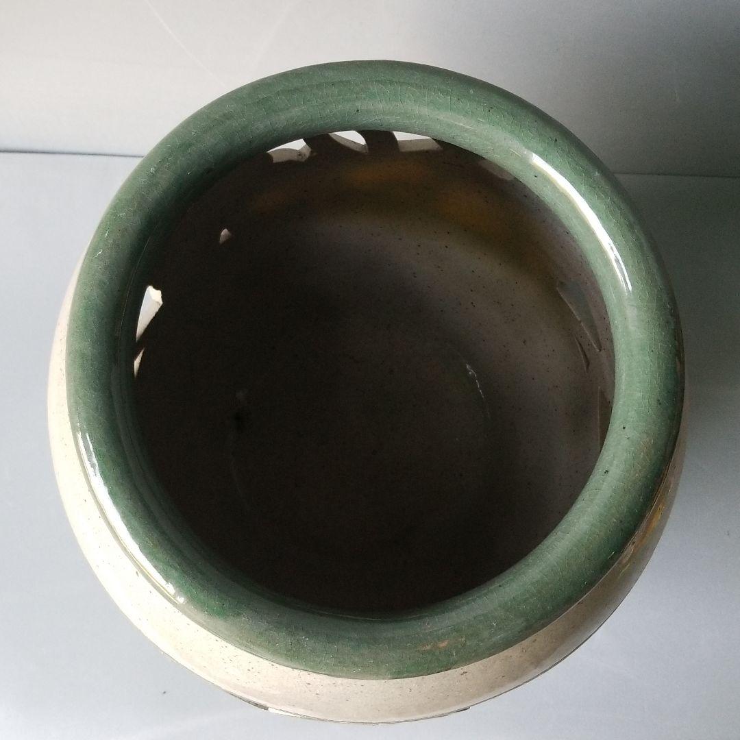 信楽焼傘立て  つぼ型胴彫 高さ４３cm