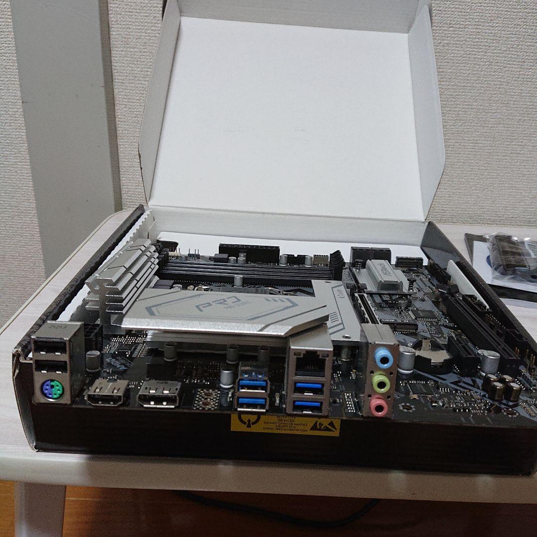 ASRock B560M PRO4 マザーボードのみ