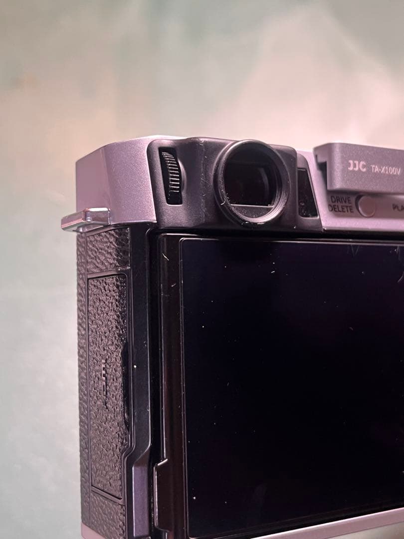 【値下げ中】Fujifilm X-E4 ミラーレスカメラ ボディ シルバー