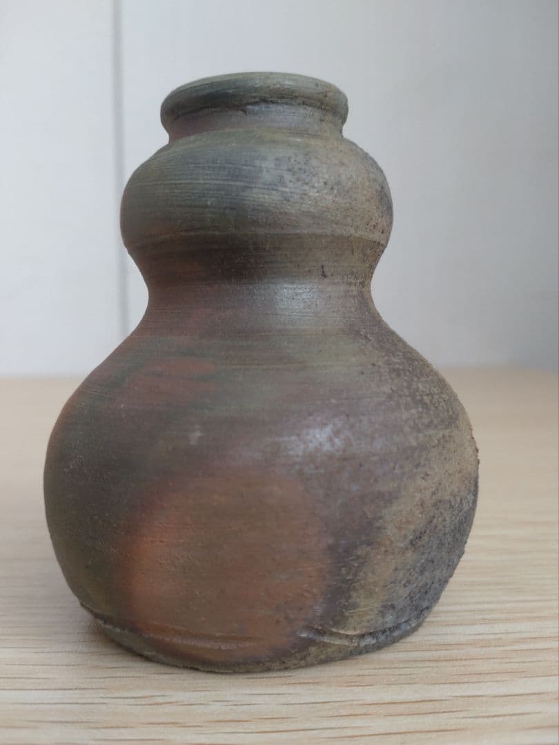 【秀逸品】窯変の美　肩衝茶入　牙蓋　大海茶入　焼き締め　灰被り　徳利