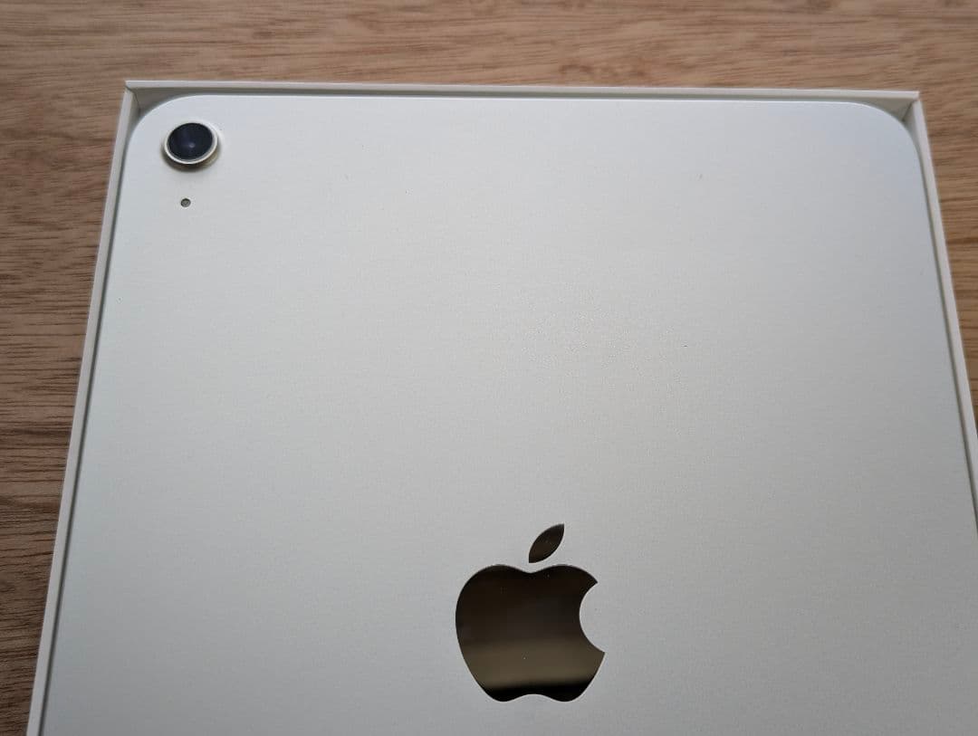 iPad (A16)本体(充電ケーブルなし)　+周辺機器