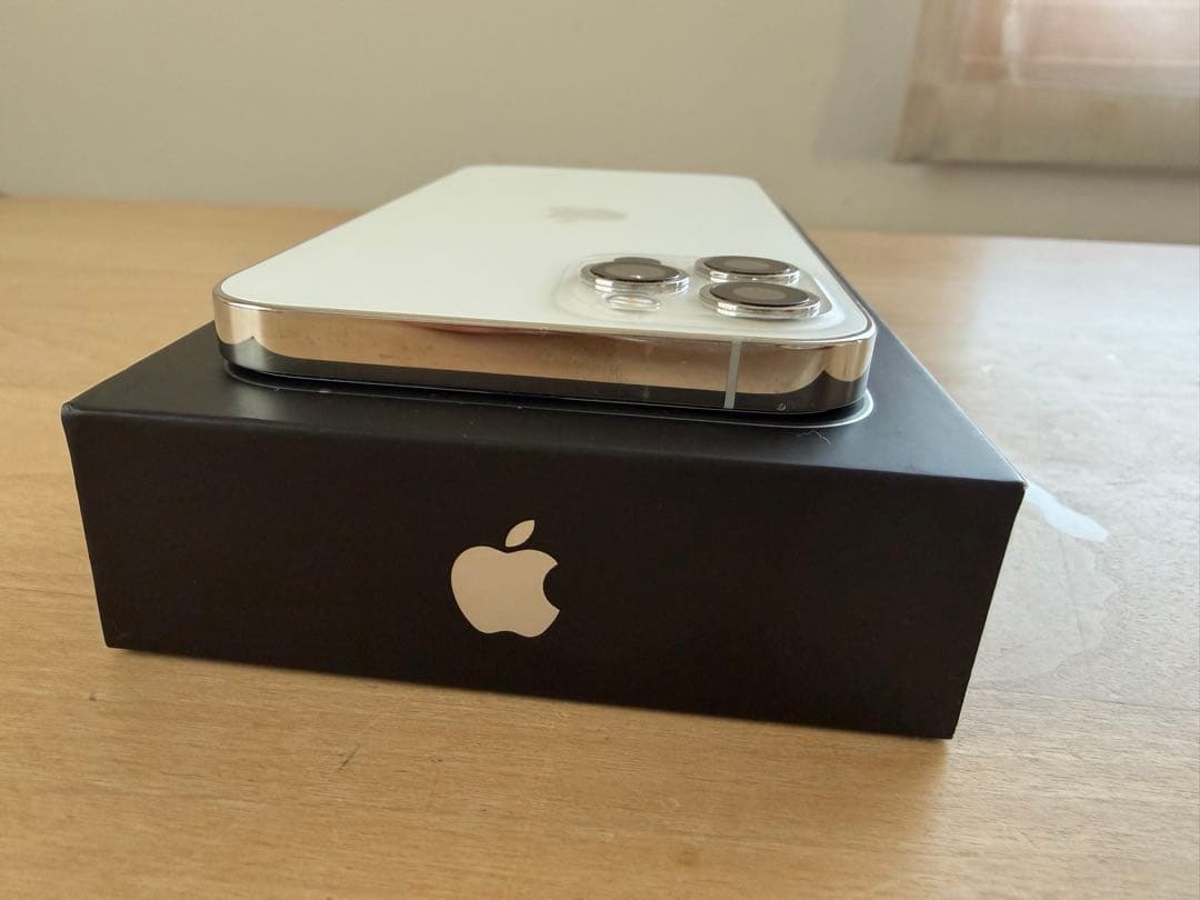 Apple iPhone 12 Pro ホワイト 本体