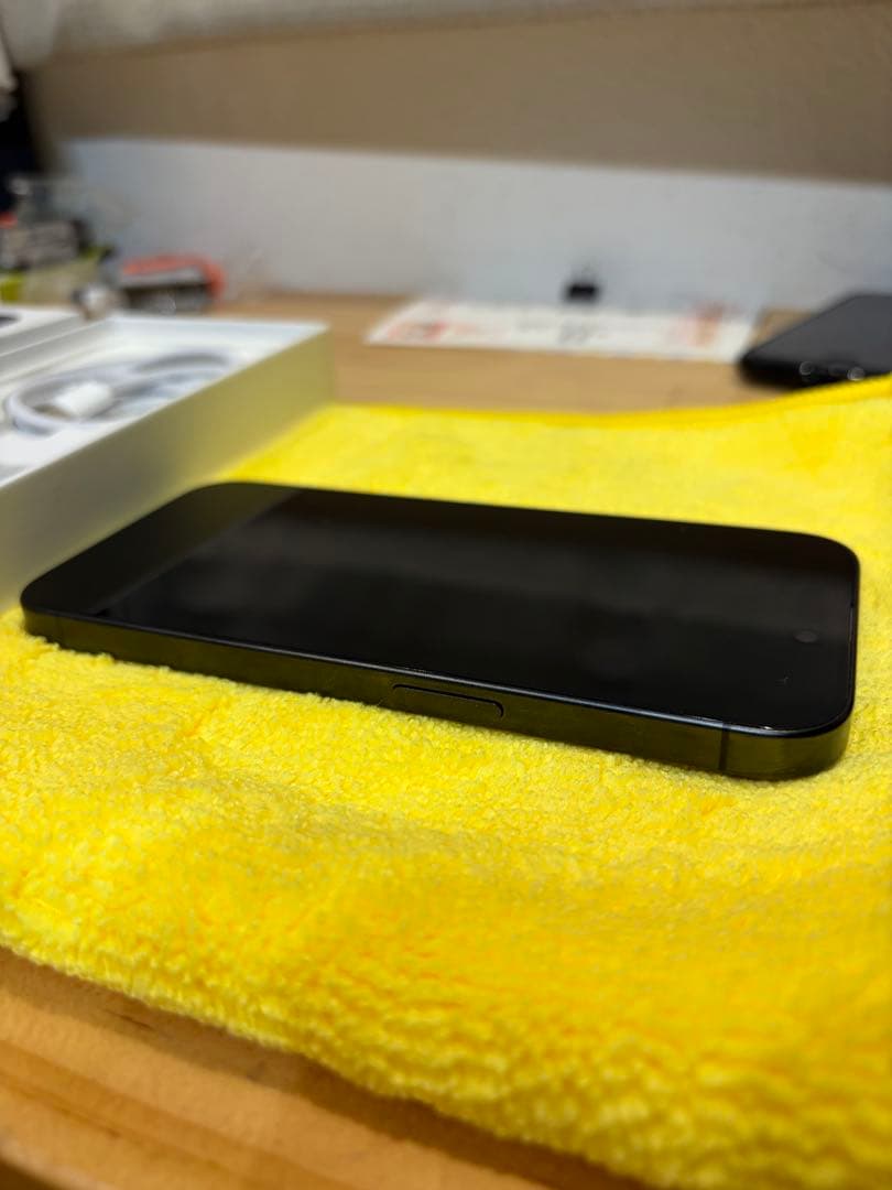 iPhone 15Pro ブラック128GB SIMフリー　即日発送致します