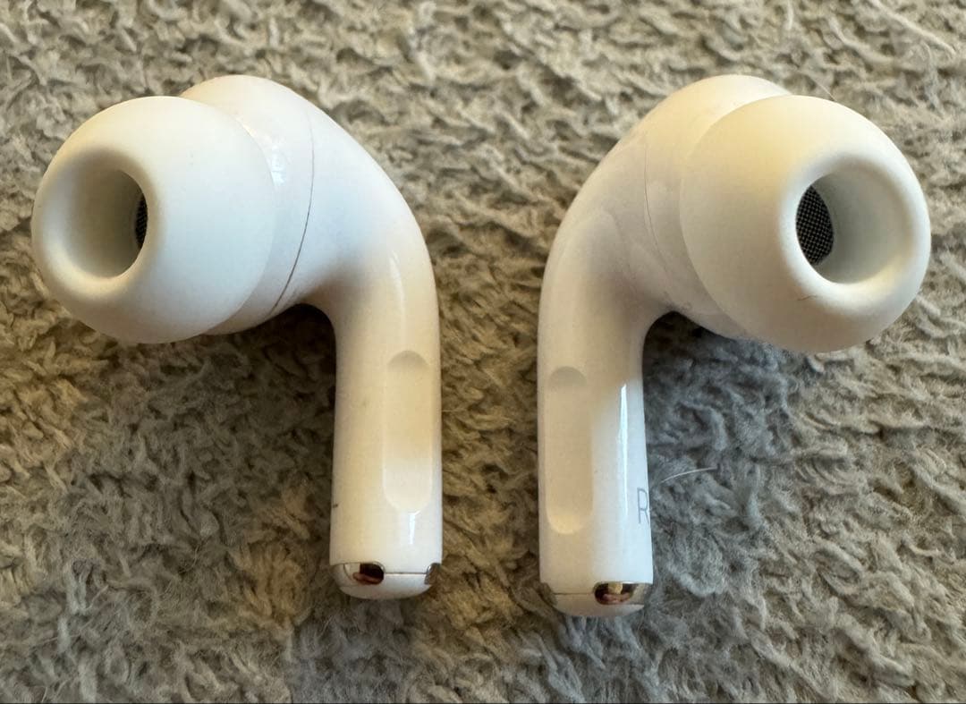 Apple AirPods Pro第2世代、AZLAイヤーピース付き