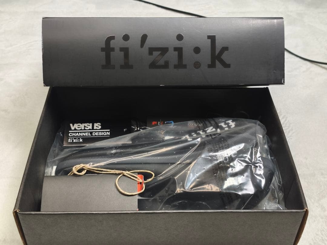 fi'zi:k ALIANTE VERSUS X カーボンレール229g