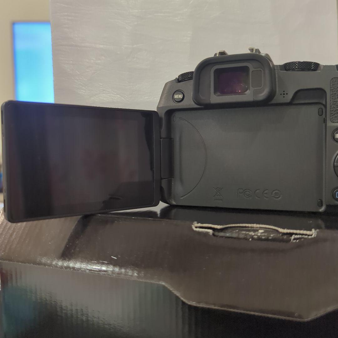 美品Canon EOS RP ミラーレスカメラ 本体　最安値