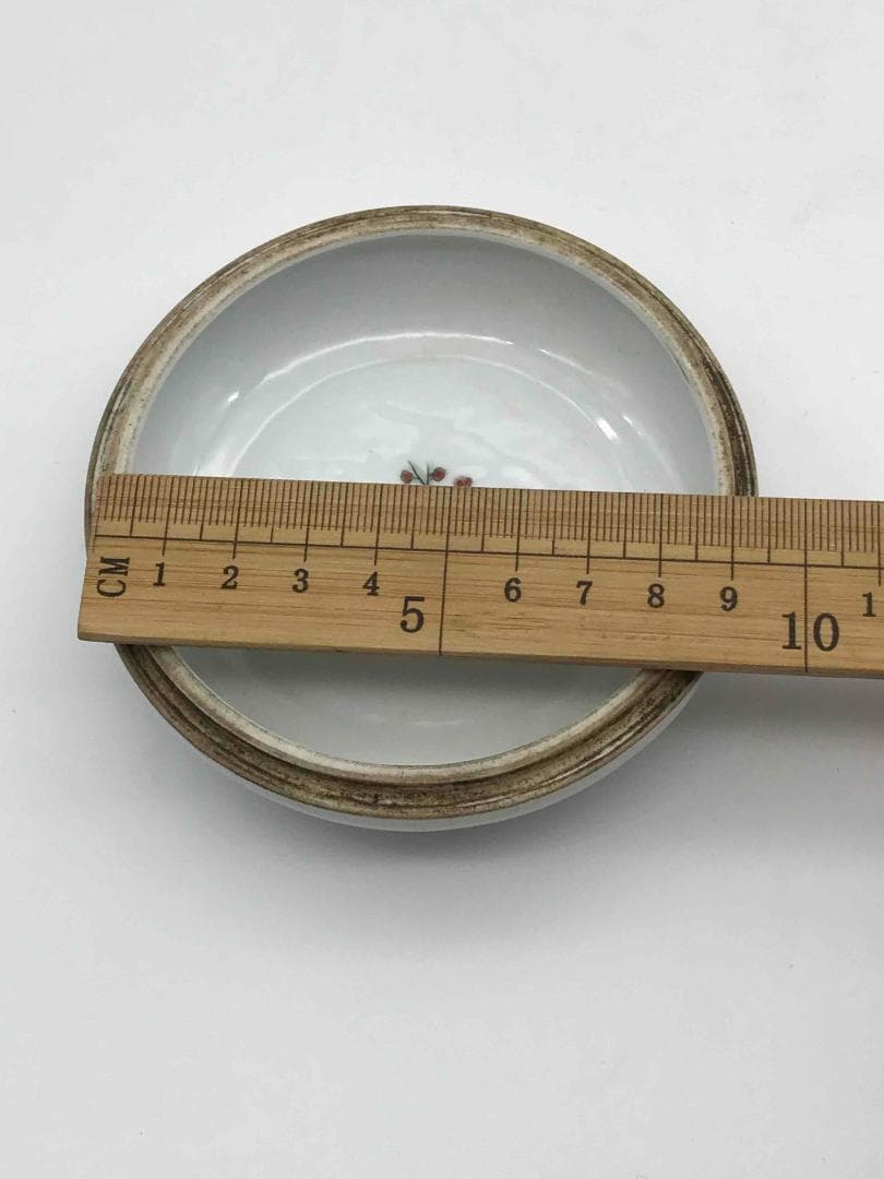 清乾隆時代　粉彩花卉吉祥鳥文香盒 印泥合子　香合　【乾隆年制】(F-45)