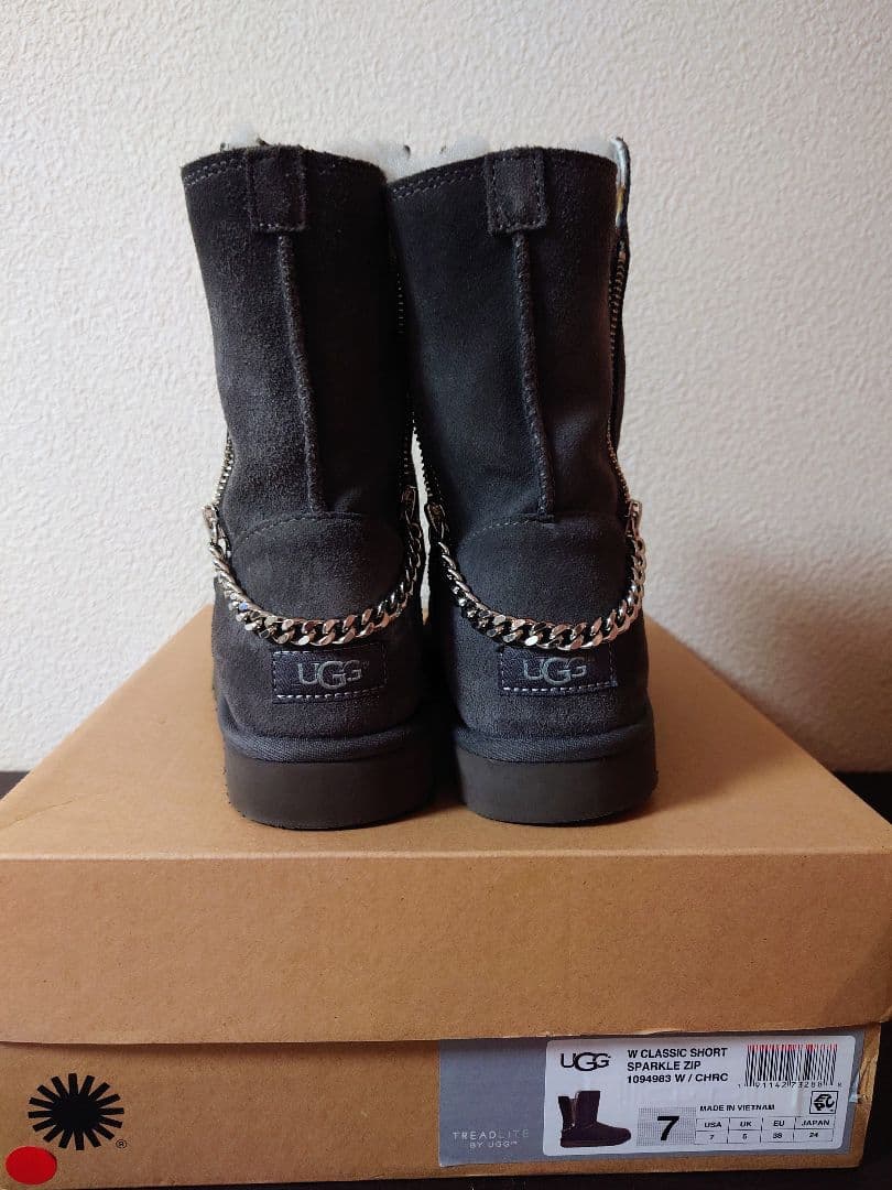 限定価格 美品 UGG ムートンブーツ SPARKLE ZIP