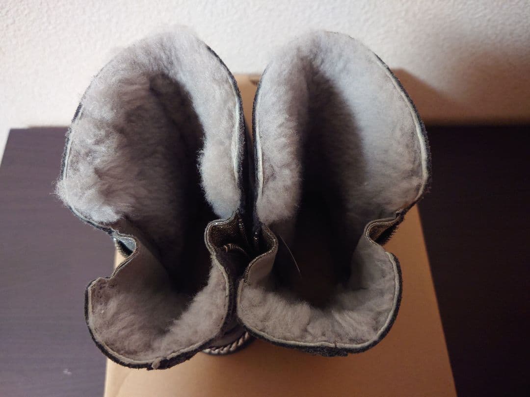 限定価格 美品 UGG ムートンブーツ SPARKLE ZIP