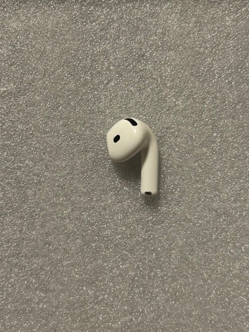 AirPods 第四世代 ANC搭載モデル　保護ケース付