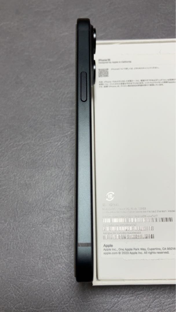 Apple iPhone 15 ブラック 本体（128GB）