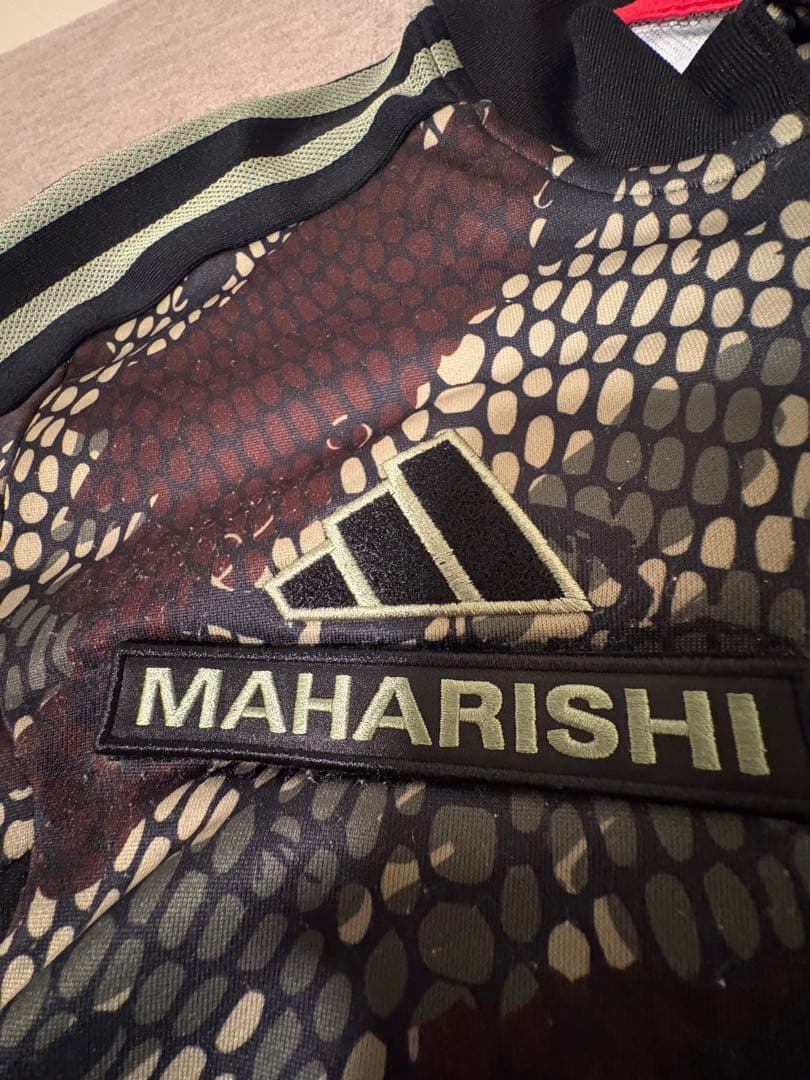 アーセナル　トレーニングトップ　マハリシ