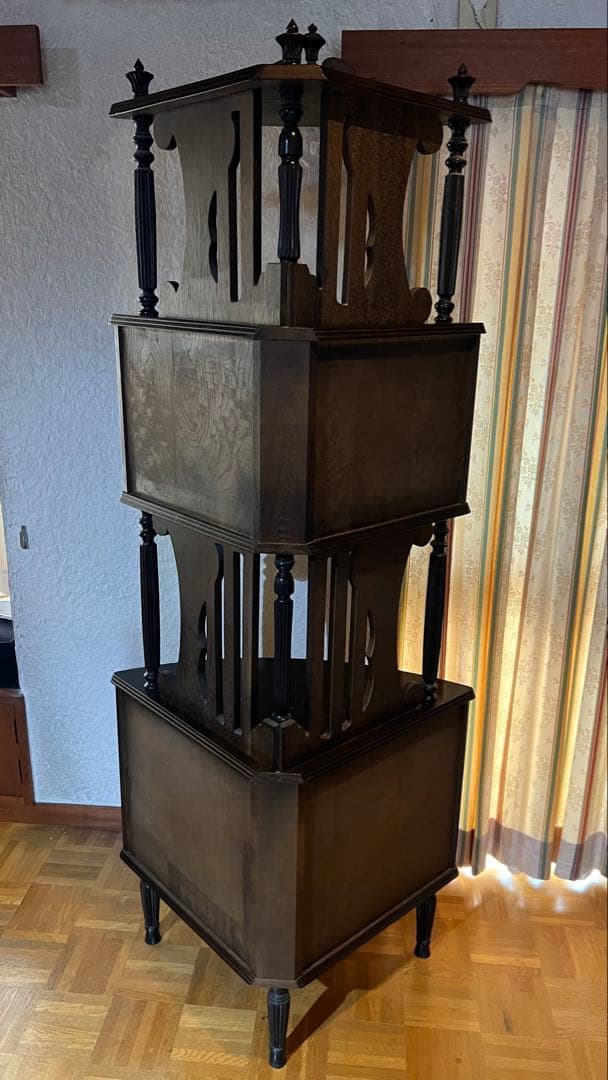 ※最終処分価格10/13まで　アンティーク調 コーナーキャビネット 飾り棚