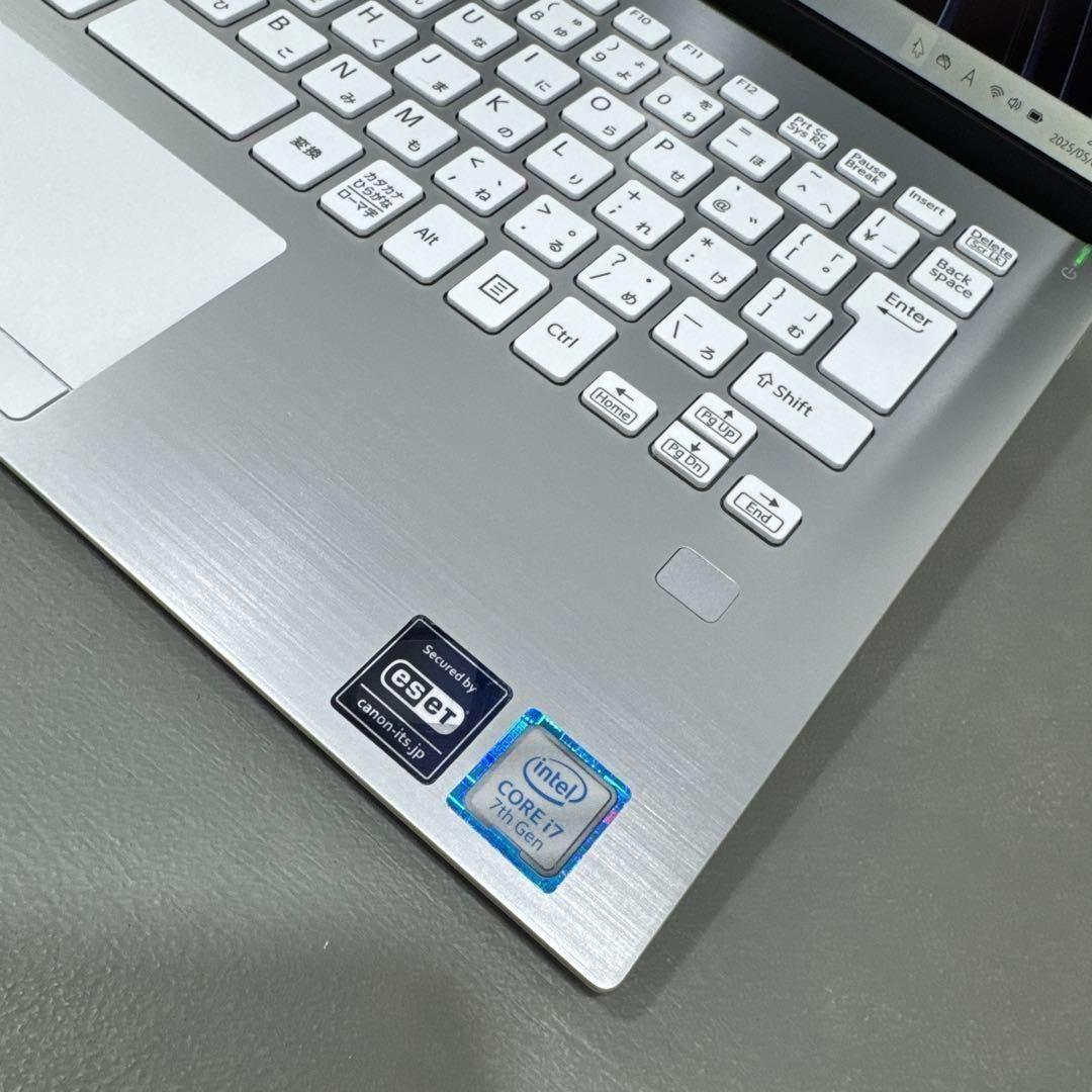 【高性能】VaioS11ホワイト☘7世代corei7☘新品NVMe512GB
