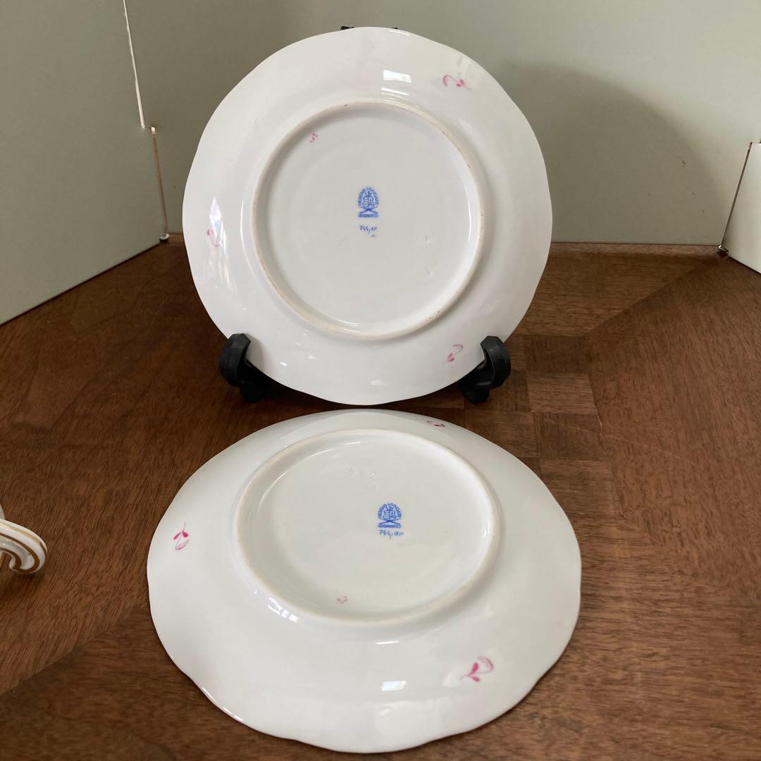 ヘレンド　アポニーピンクの蓋付きスープカップとソーサー2個セット