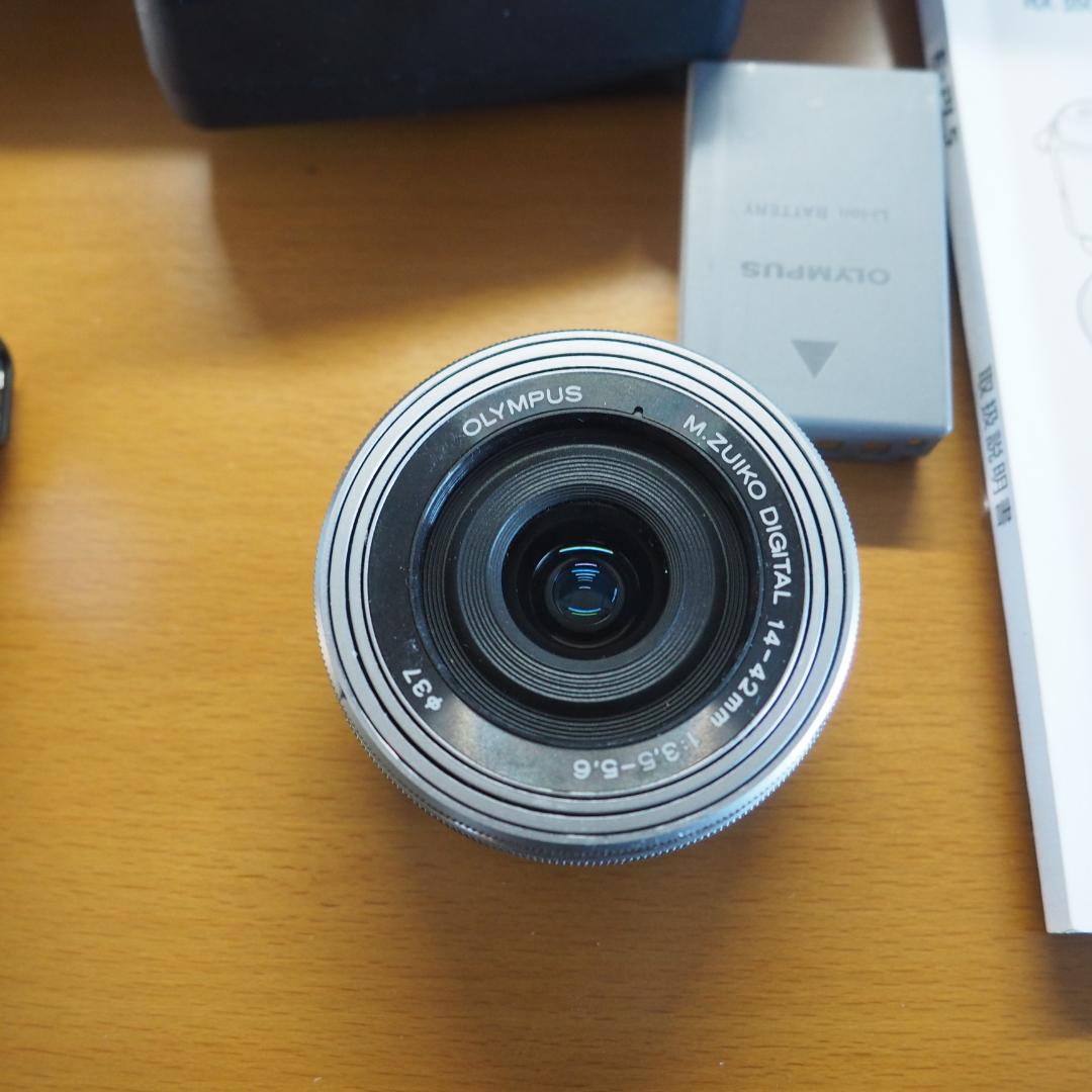 OLYMPUS E-PL5 ミラーレス一眼 ホワイト　レンズ付き　ジャンク扱い