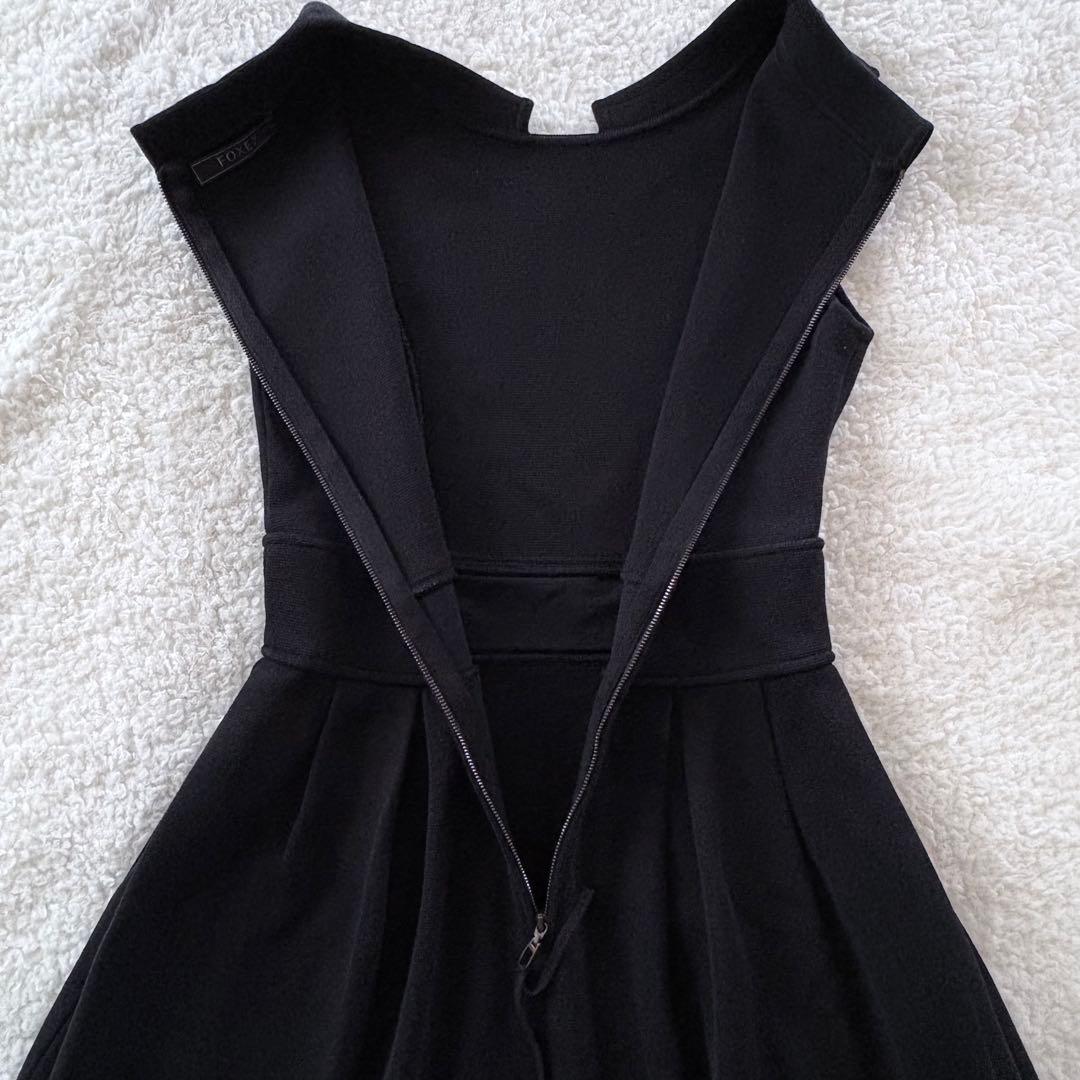 美品✨フォクシー 襟付き ニットワンピース ノースリーブ フレア 黒