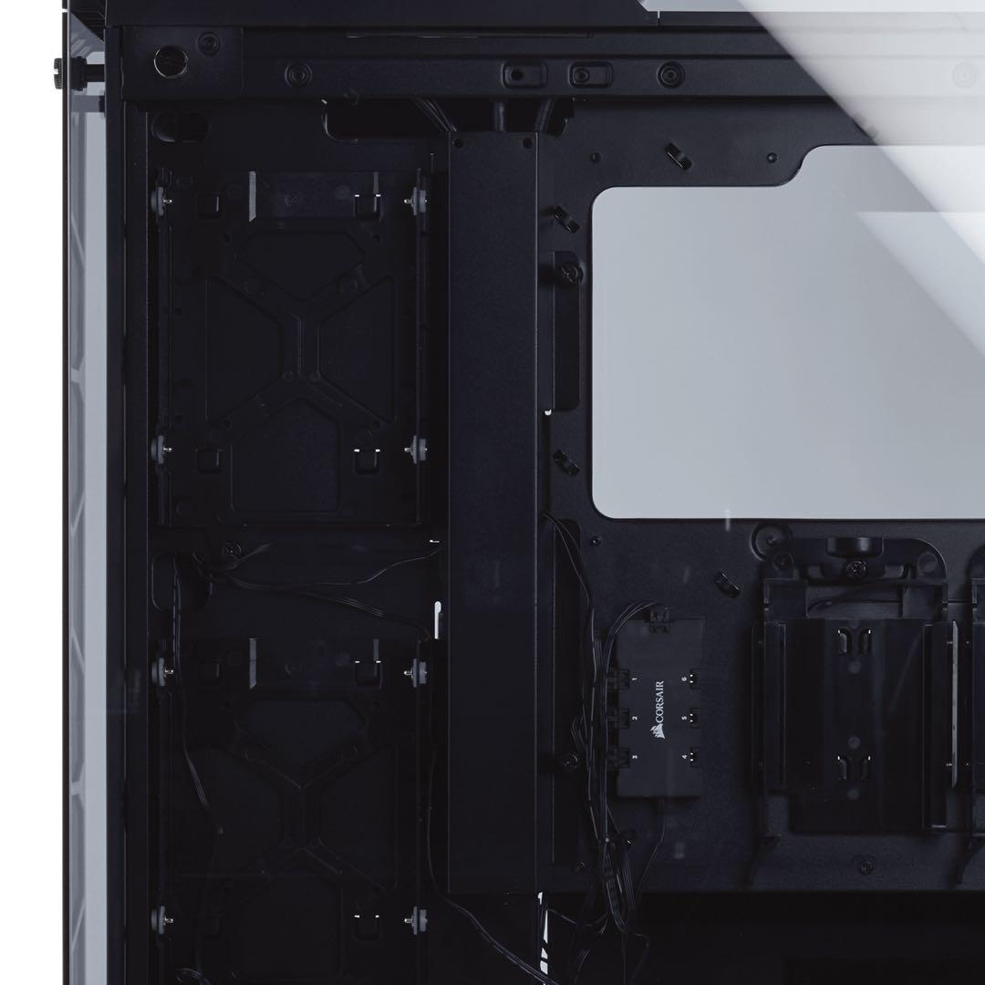 Corsair RGBファン付きフルタワー型全透明PCケース570XRGB