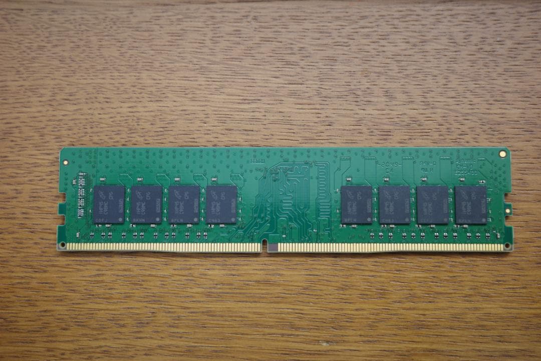 メモリー Crucial DDR4-2666 16GB