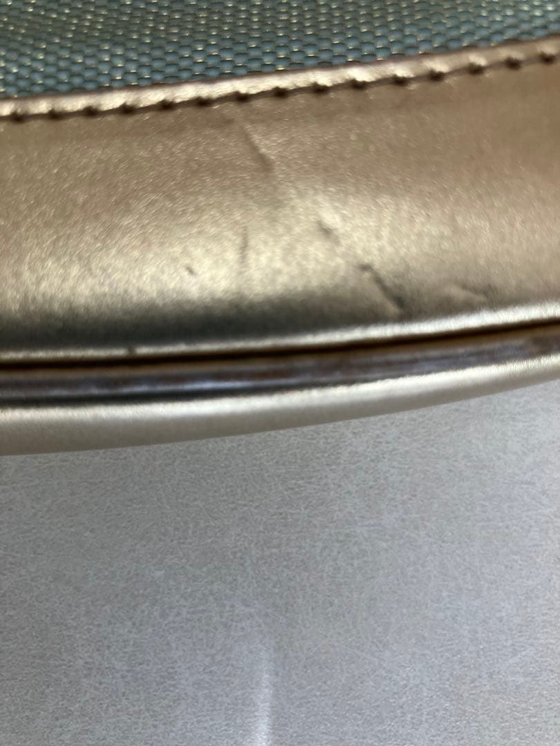 GUCCI水色と金色のショルダーバッグ