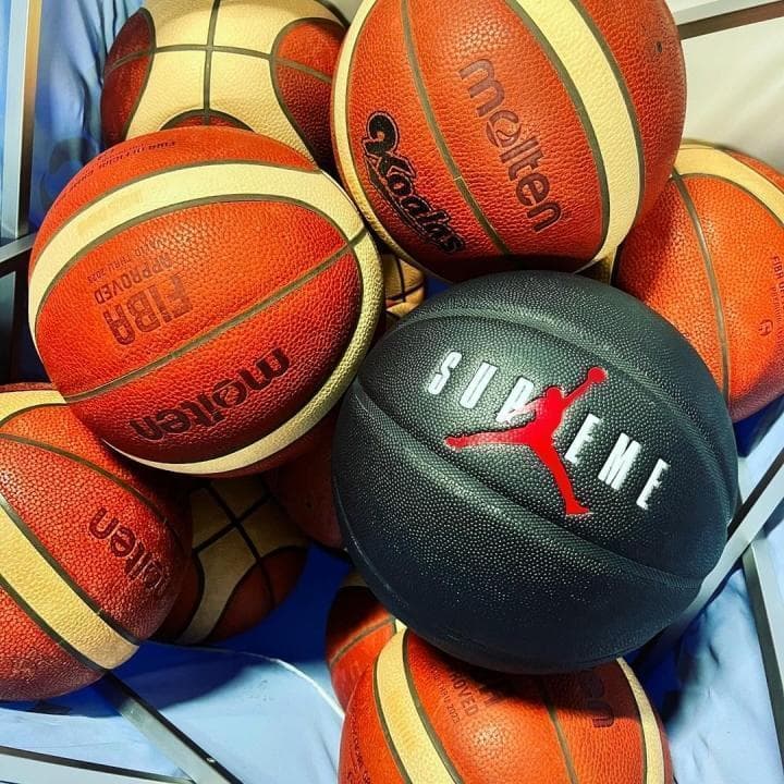 Supreme x Jordan コラボ Basketball バスケットボール