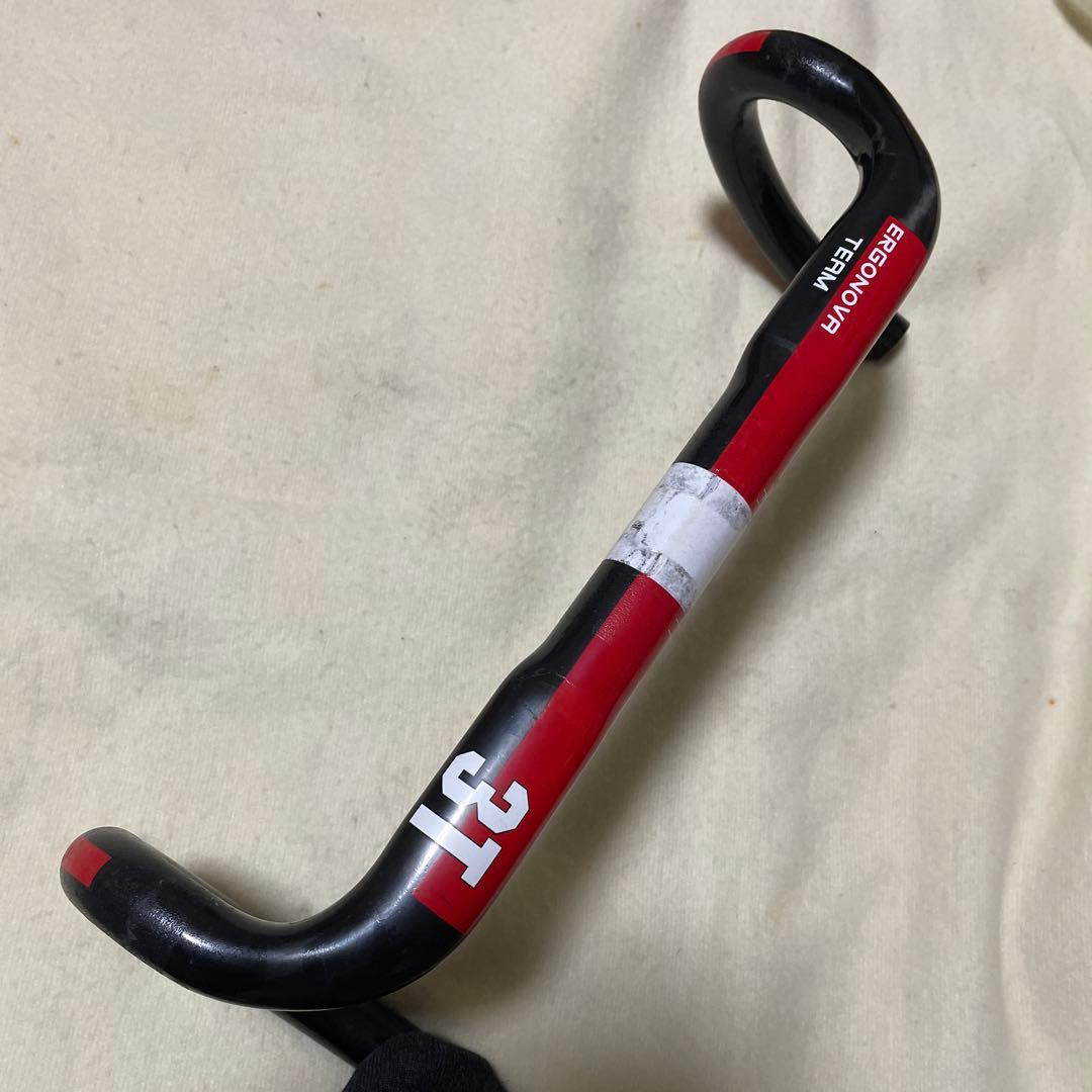 3T ERGONOVA ドロップハンドル 380 カーボン　軽量