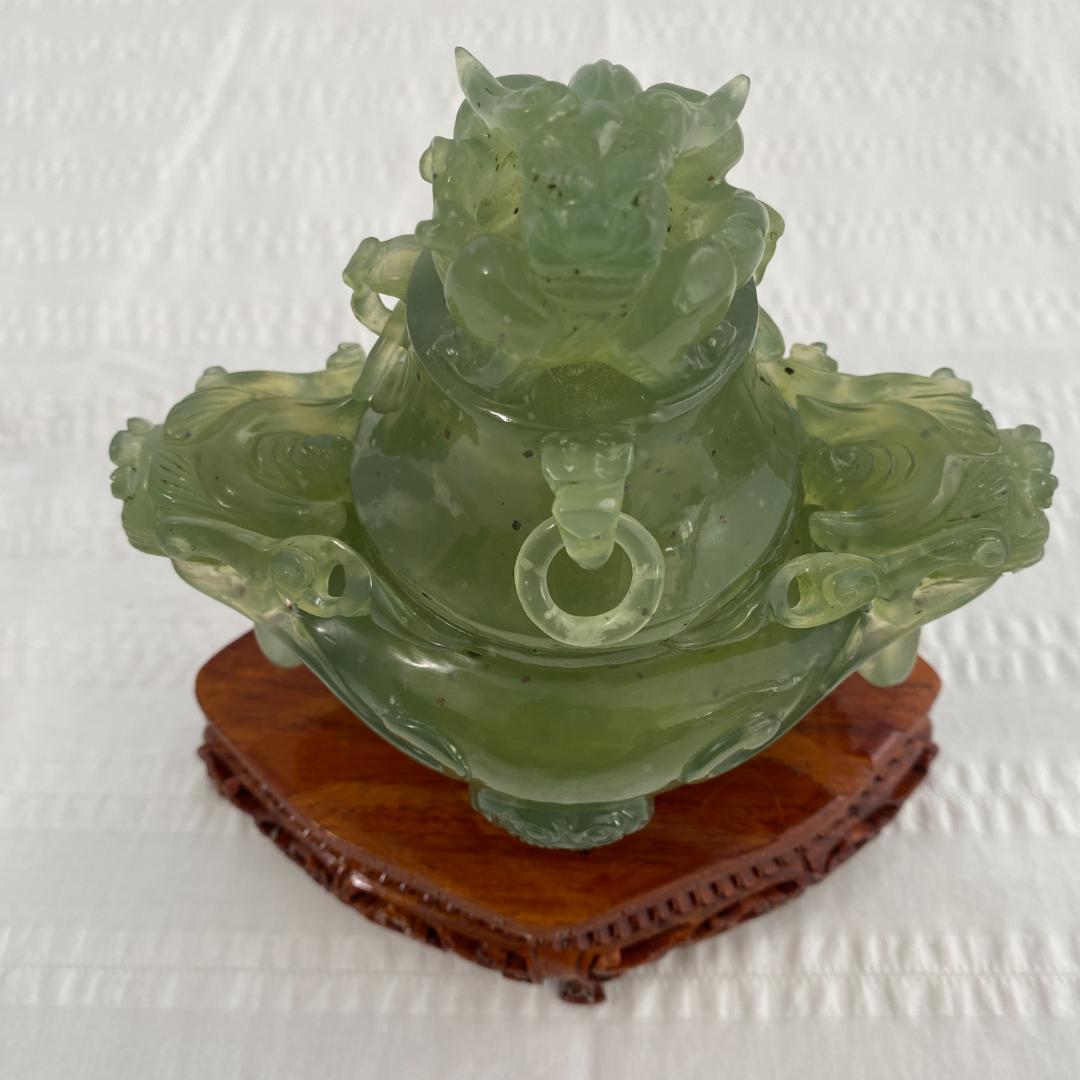 翡翠（ヒスイ）天然石　新山玉炉　龍の香炉　81年ポートピア天津物産展