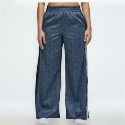 ☆*☆様 新作　　正規品　ズンバ　S ワイド　レッグ　パンツ