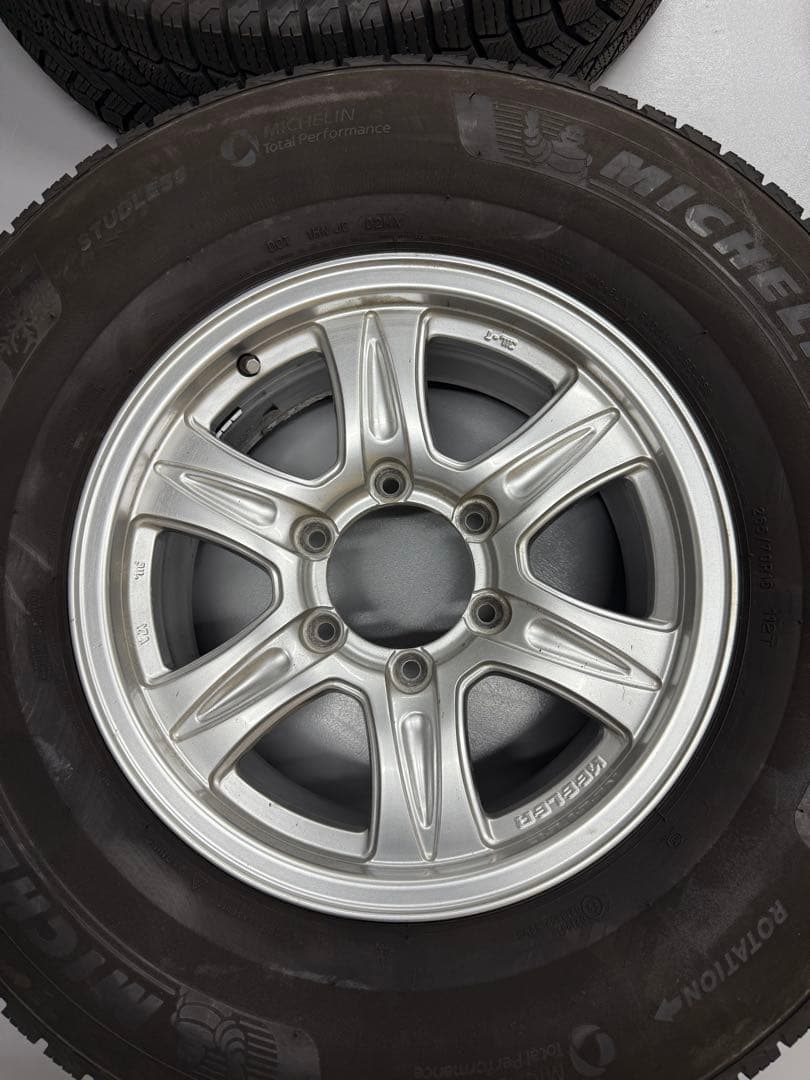 265/70R16 スタッドレスタイヤ　PCD139.7/6H.26