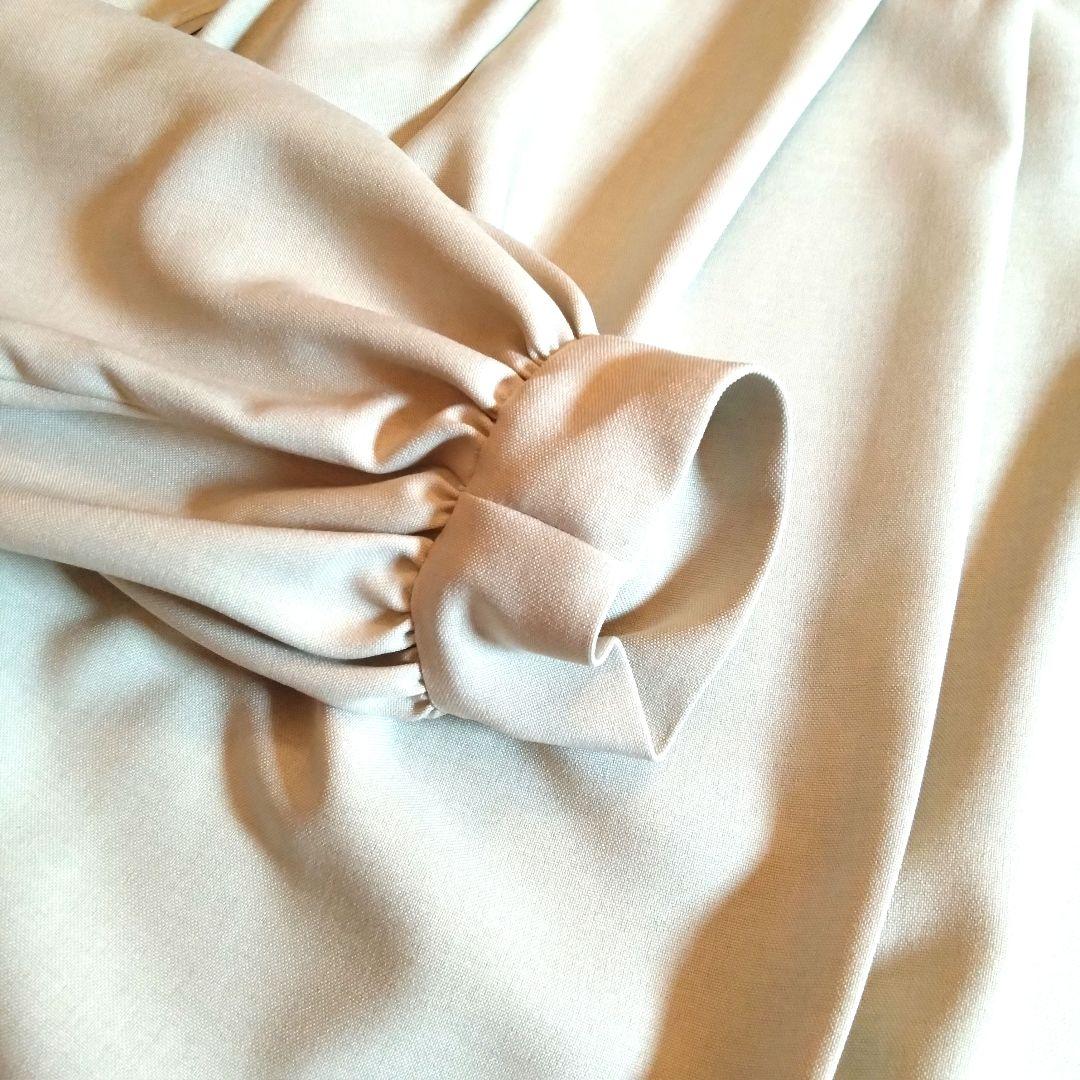 ARIA様リクエスト タグ付★UNITED TOKYO　タックボリュームブラウス