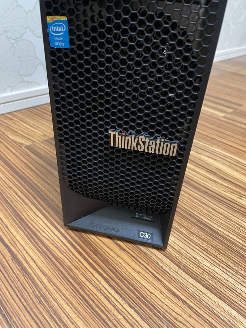 ミリフリ ThinkStation C30 モニターセット