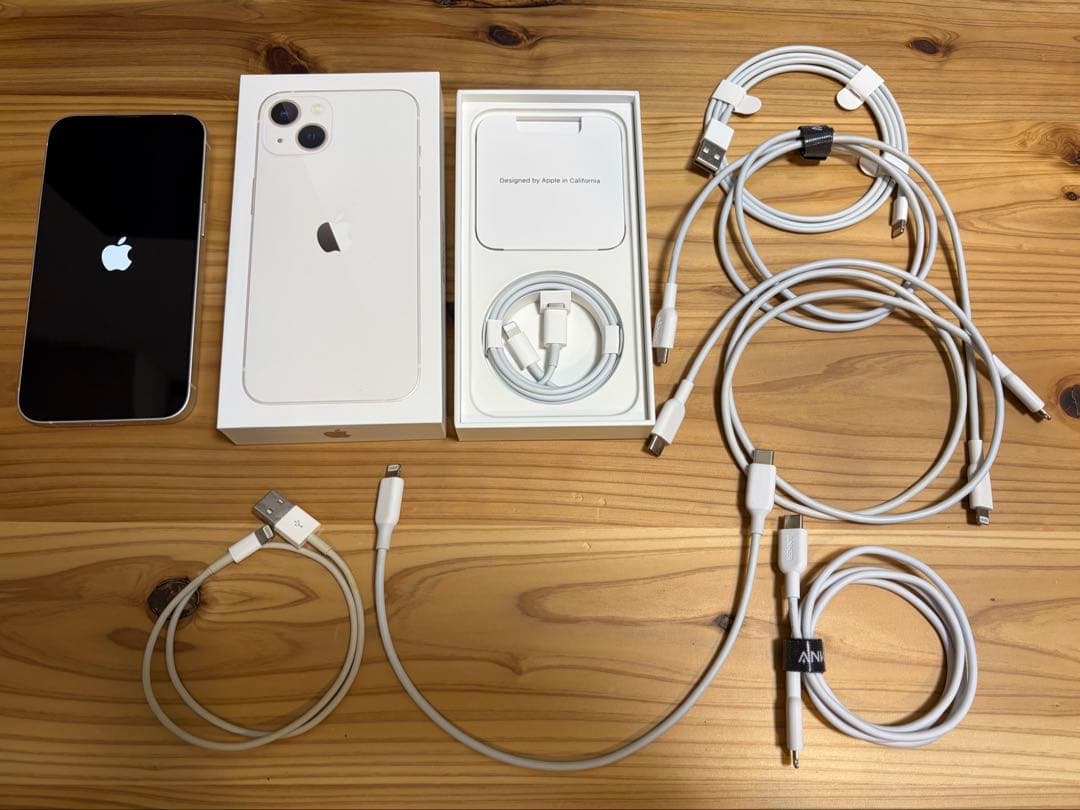 iPhone13 128GB白 SIMフリー ★超メルカリ値下中 ケーブル6本付