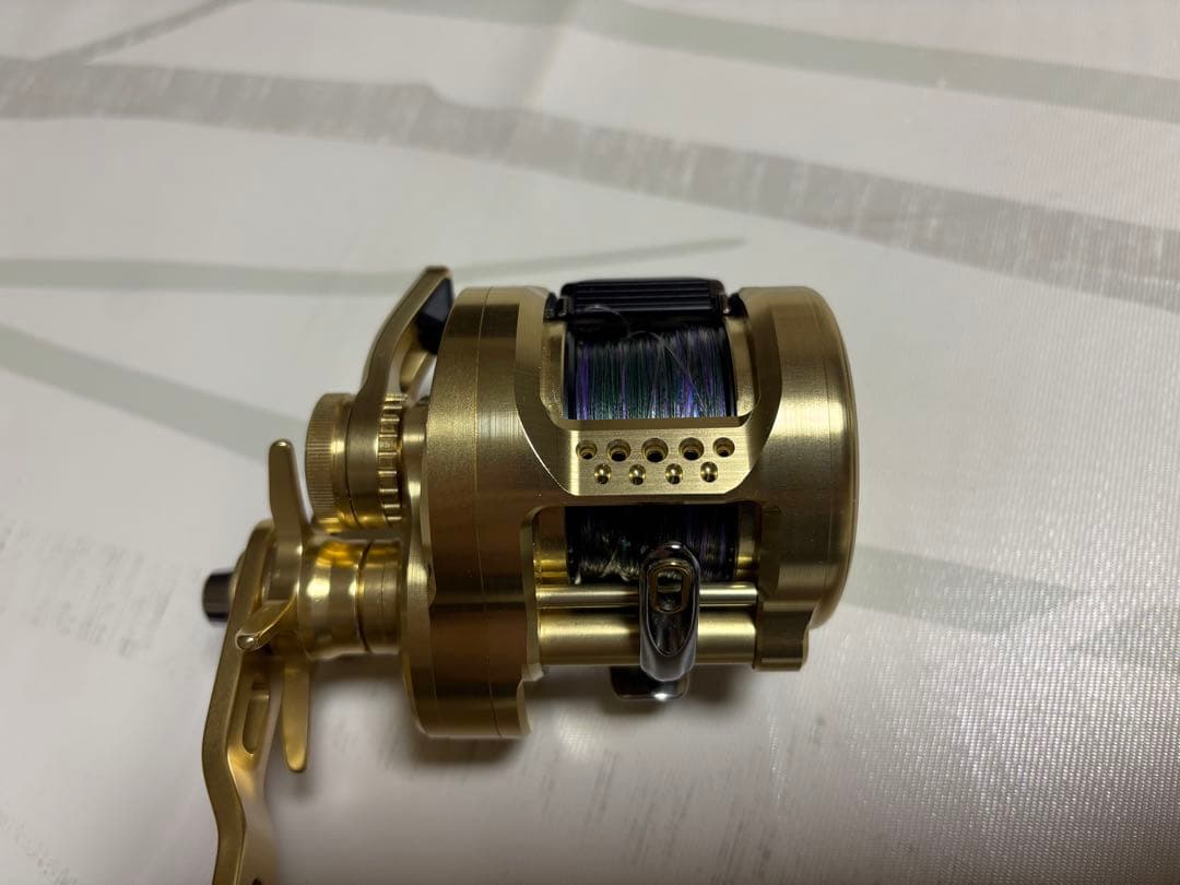 極美品　22 SHIMANO OCEA CONQUEST 300HG