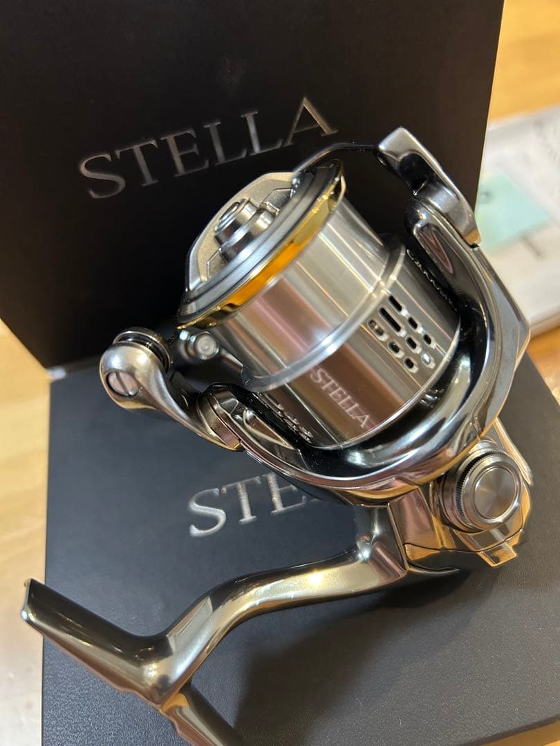 【美品】18ステラ SHIMANO STELLA C2000SHG