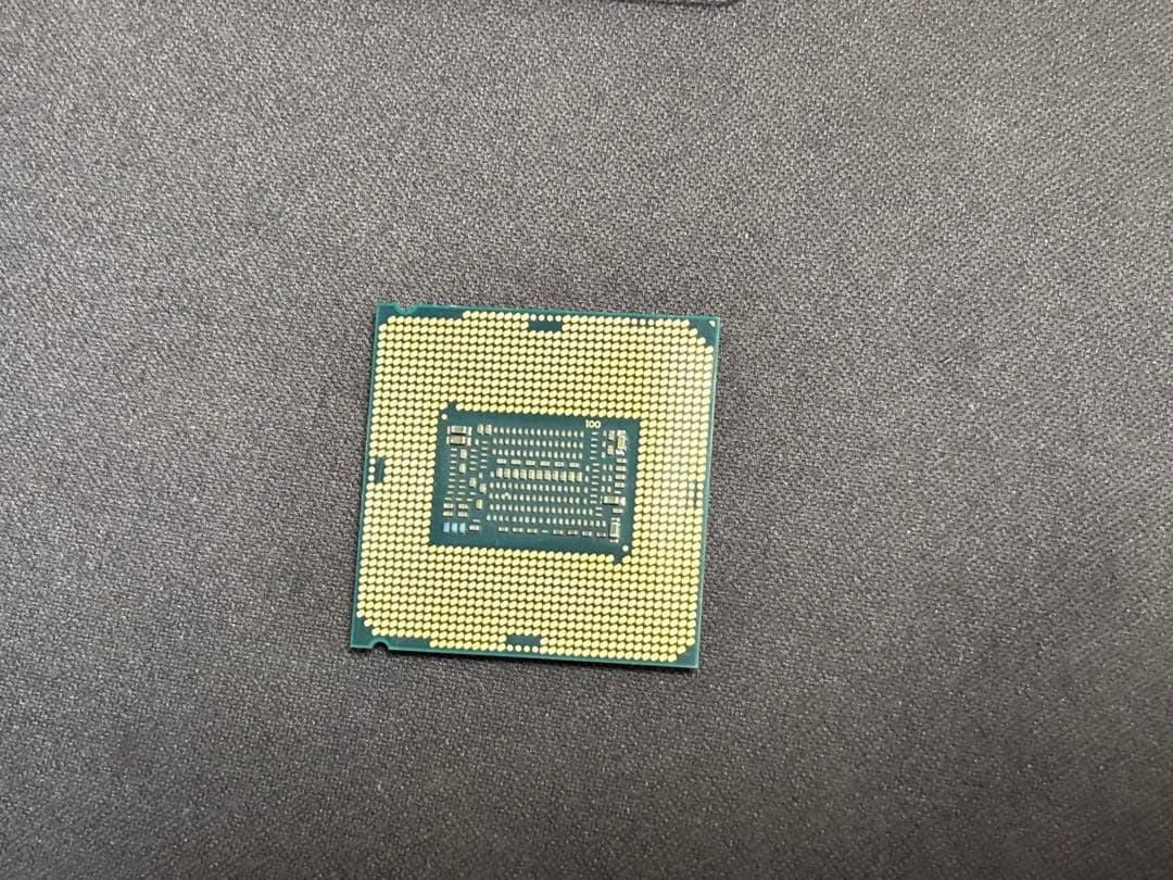 Intel Core i7-8086K 動作未確認