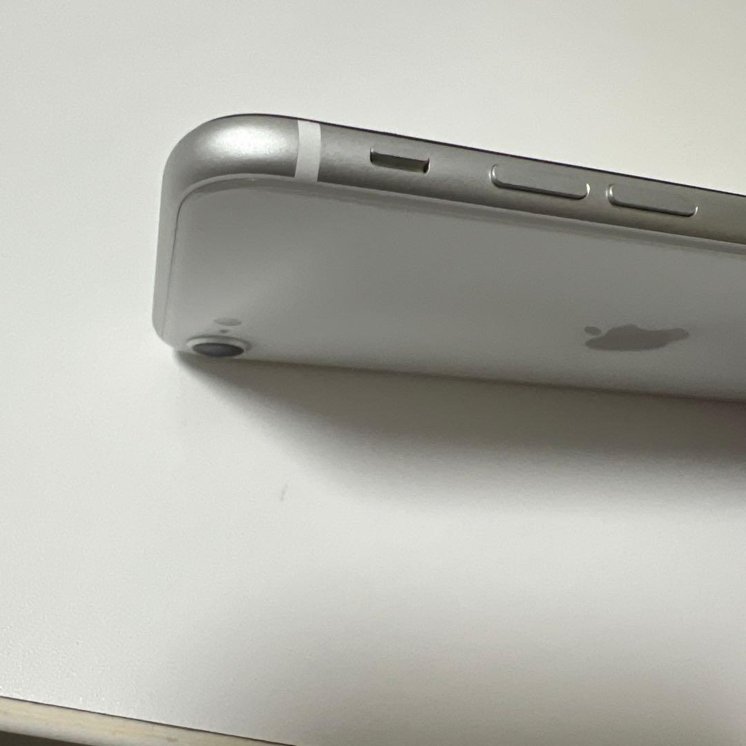 Apple iPhone SE (第2世代) ホワイト