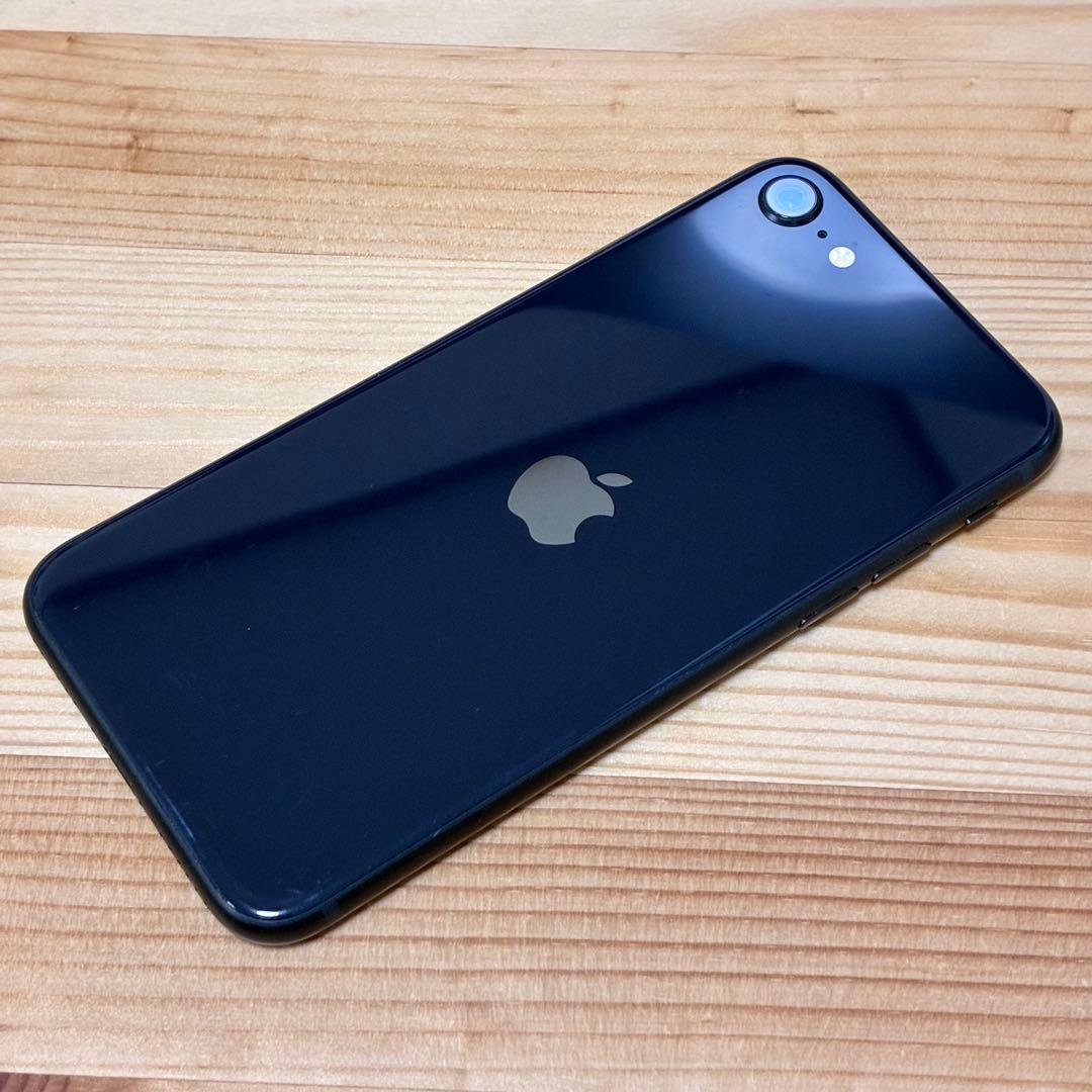 s*7様 バッテリー新品　iPhoneSE第3世代64GB SIMフリー　美品