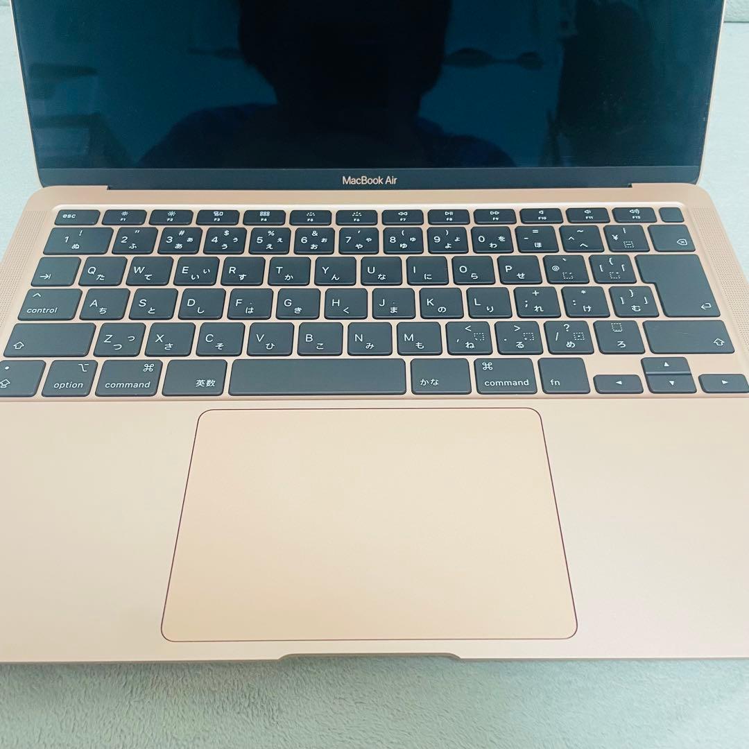 [極美品] Macbook Air 13in 2020 i7/16GB/1TB