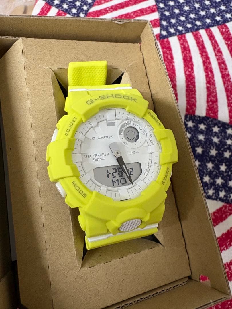 ٩( ᐛ )و試着のみ☆G-SHOCKイエロー☆GMA-b800٩( ᐛ )و