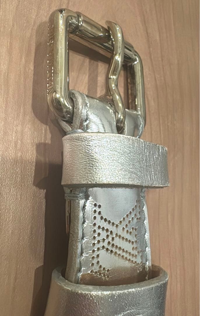 LOUIS VUITTON モノグラム ロゴ メタリック ベルト