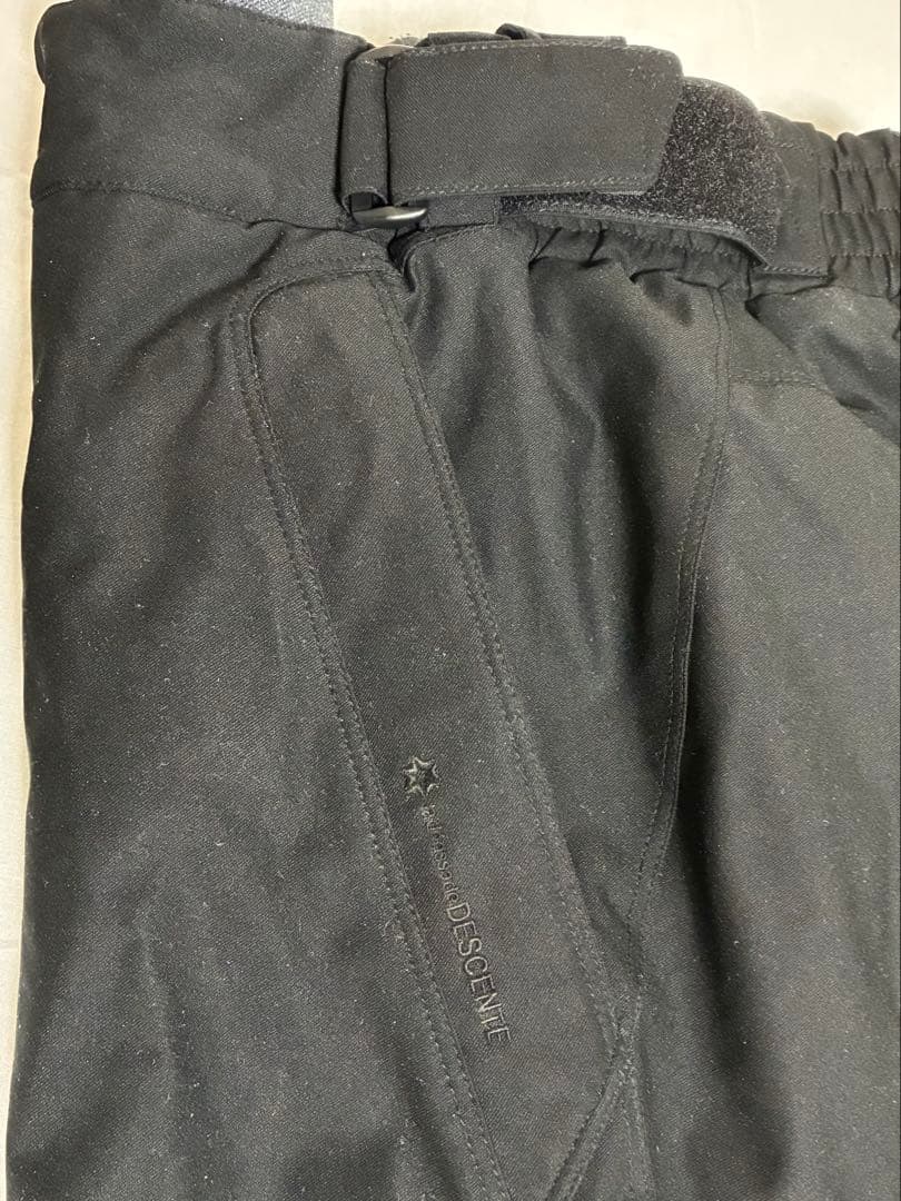 美品 デサント タフタ高機能スキーパンツ7号152〜158cm 58〜69cm