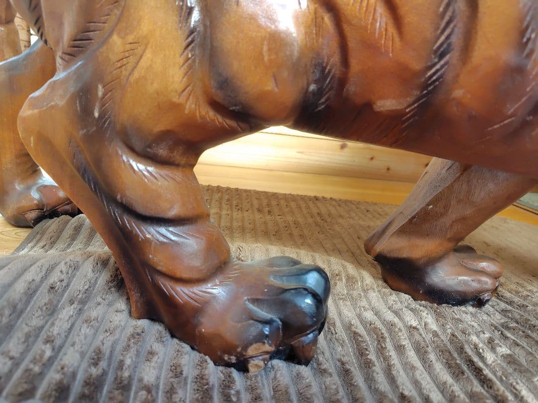 ヨッシー　虎　木彫り　約1m