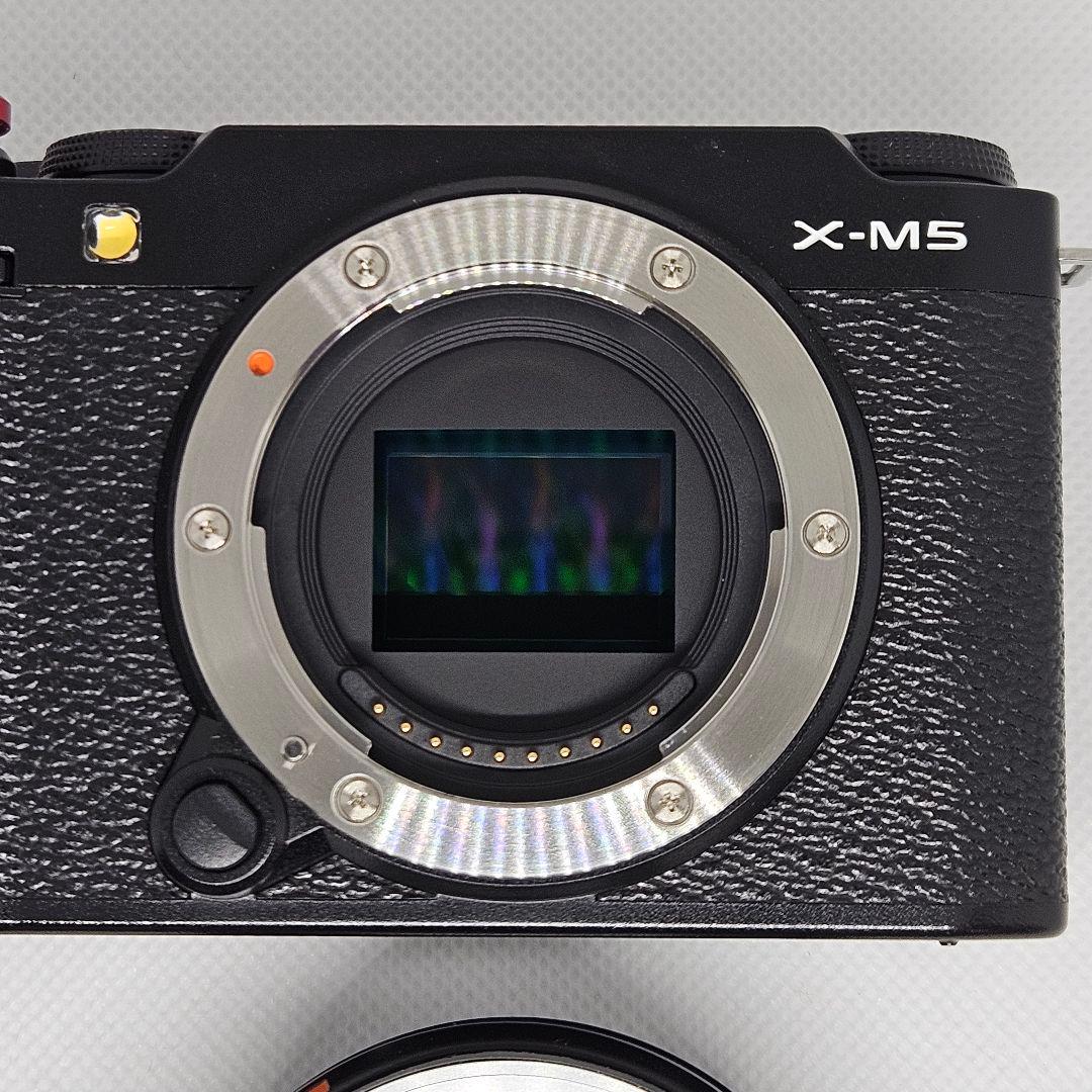 フジフィルム XM5 本体とFUJIFILM XF 27mmF2.8 R WR