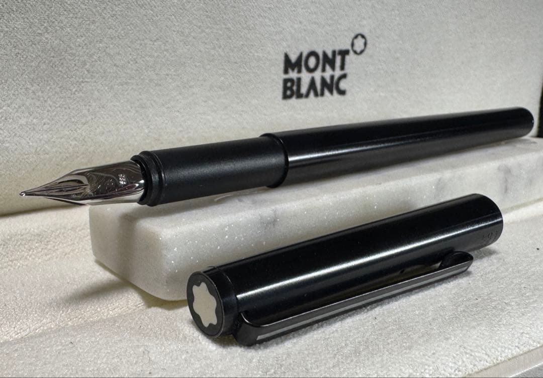 【極美品】モンブラン No1124 万年筆 漆黒ロードナイト鉱加工 万年筆
