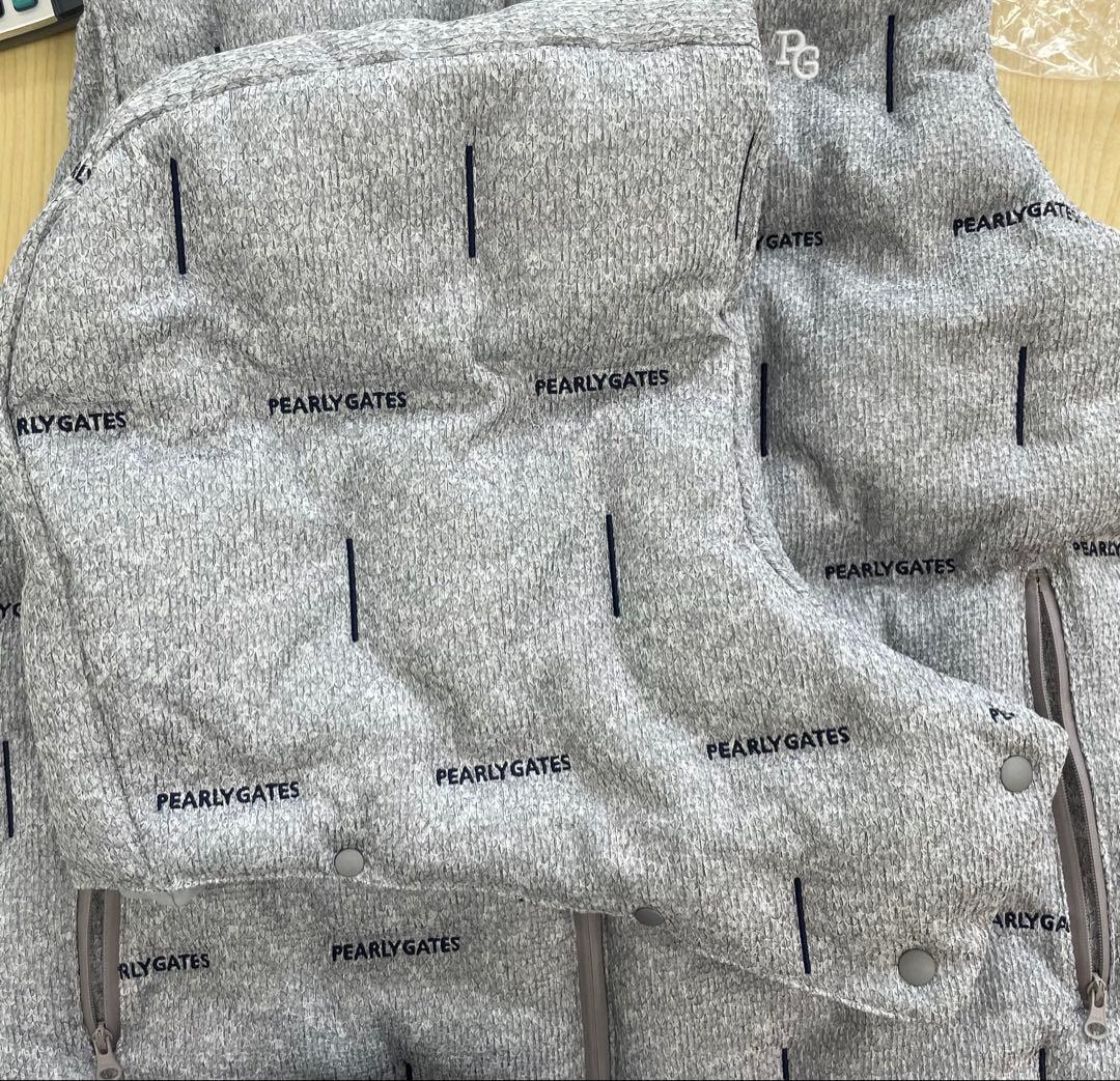 パーリーゲイツ　PEARLY GATES　クォーターリバー 中綿ベスト　帽子付き