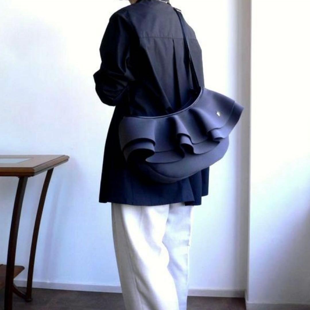 【RAPTURE ラプチャー】ダイバー素材 ティアードネイプルズボディバッグ