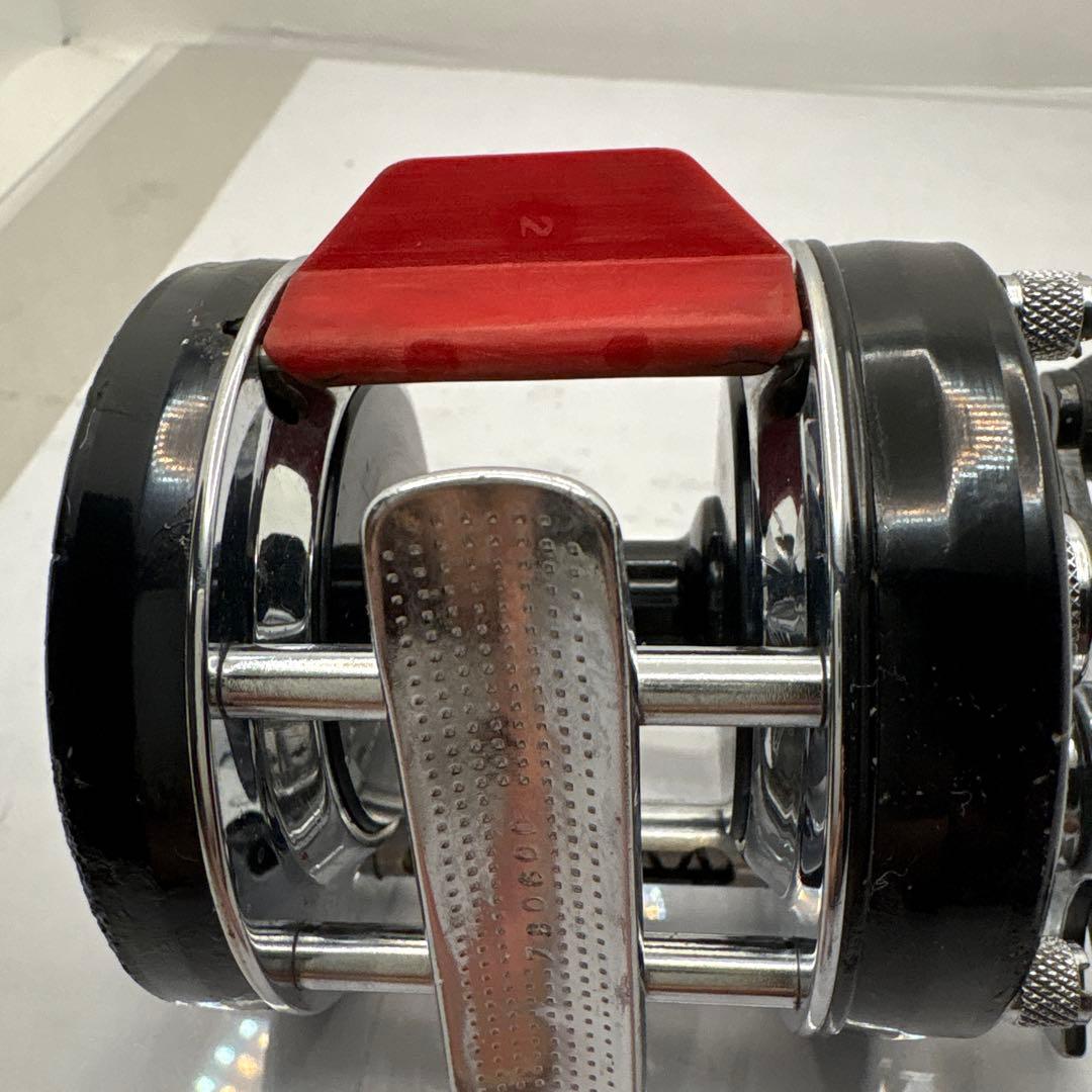 ニ*ク様 ABU Ambassadeur 5600C ベイトリール